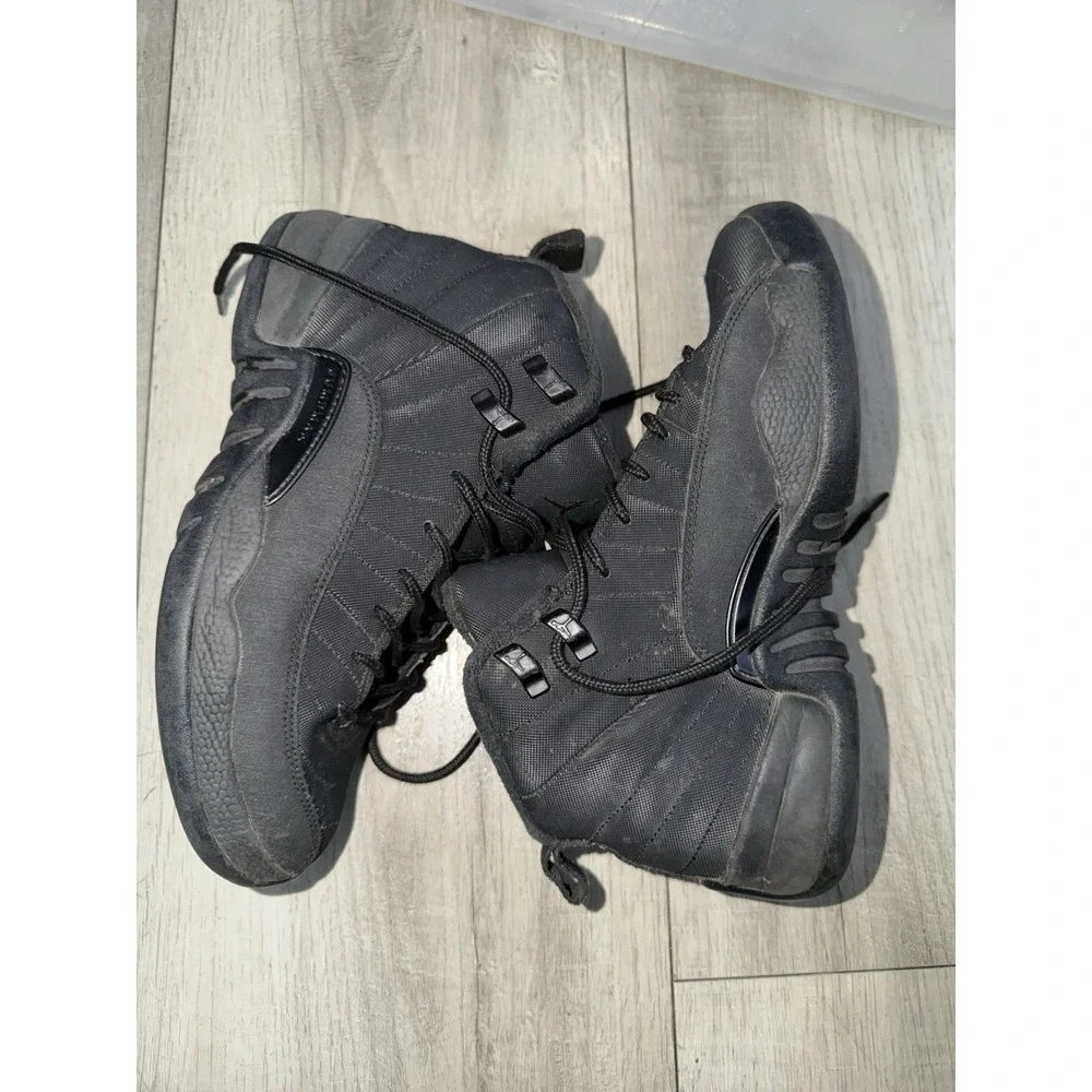 Air Jordan‎ 12 Winterized Black Size 6y